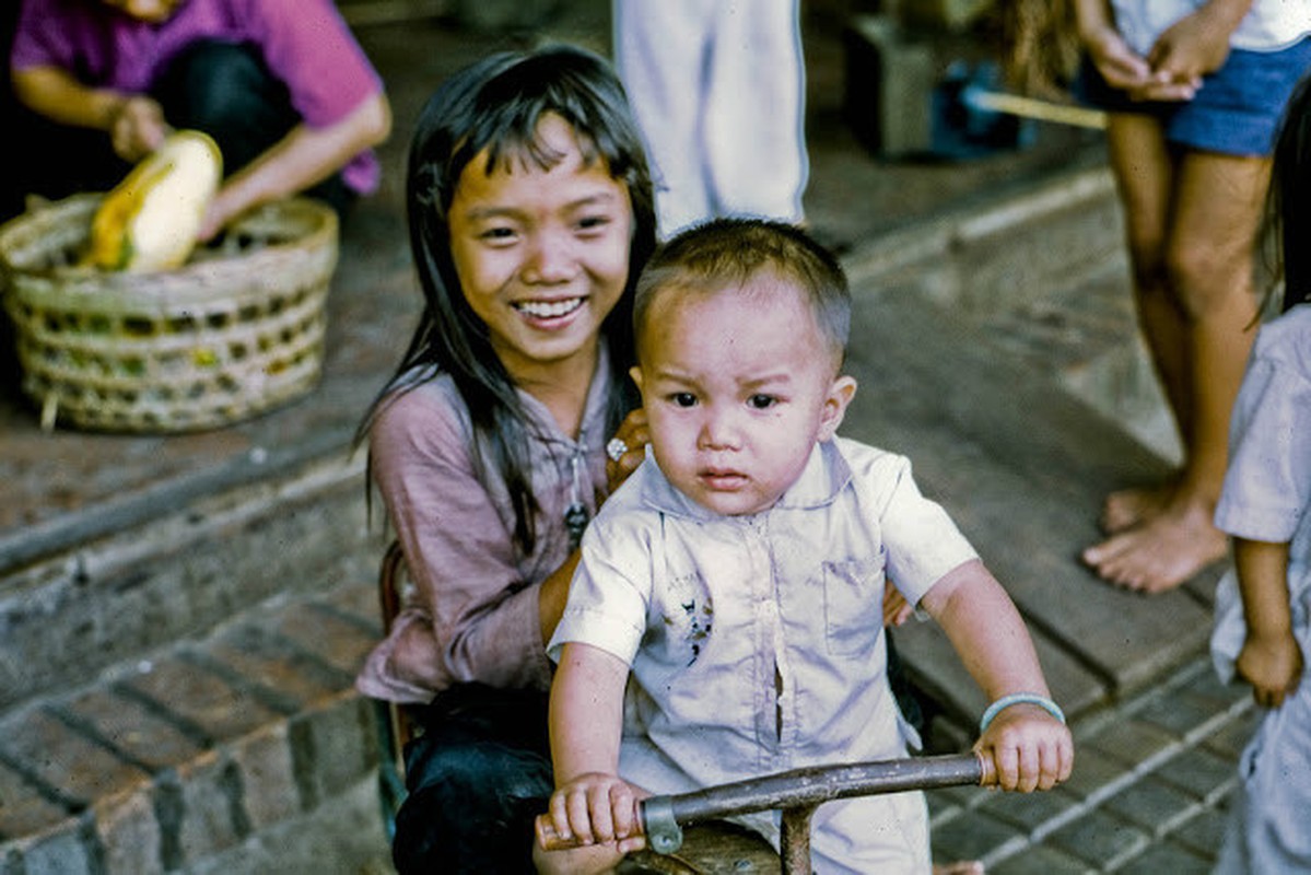 Goc anh gia tri ve tre em thoi Chien tranh Viet Nam-Hinh-3